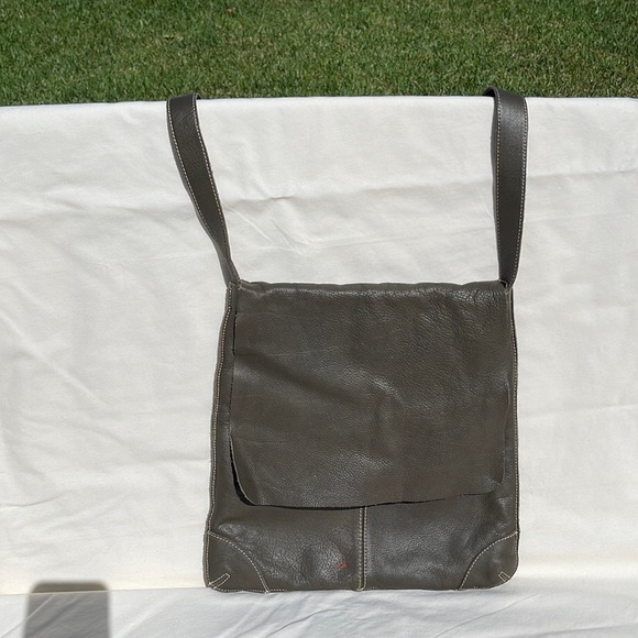 Italian leather shoulder bag in dark green - Picture 1 of 6